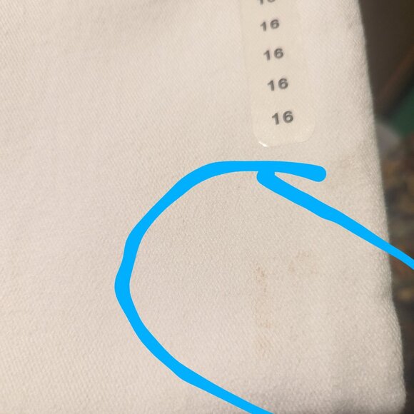 GAP white denim cropped pants - Picture 9 of 9